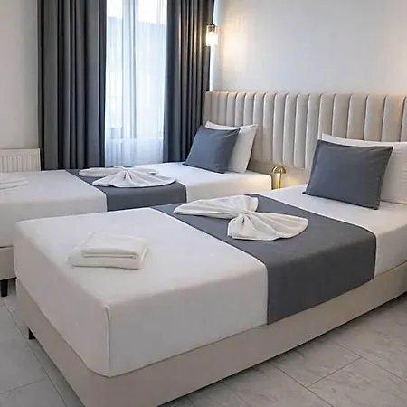 Hotel Twins Airport 4*
