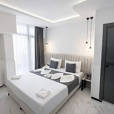 Hotel Twins Airport