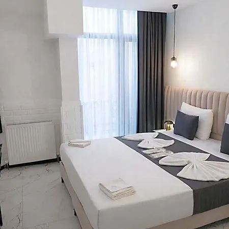 Twins Airport Hotel
